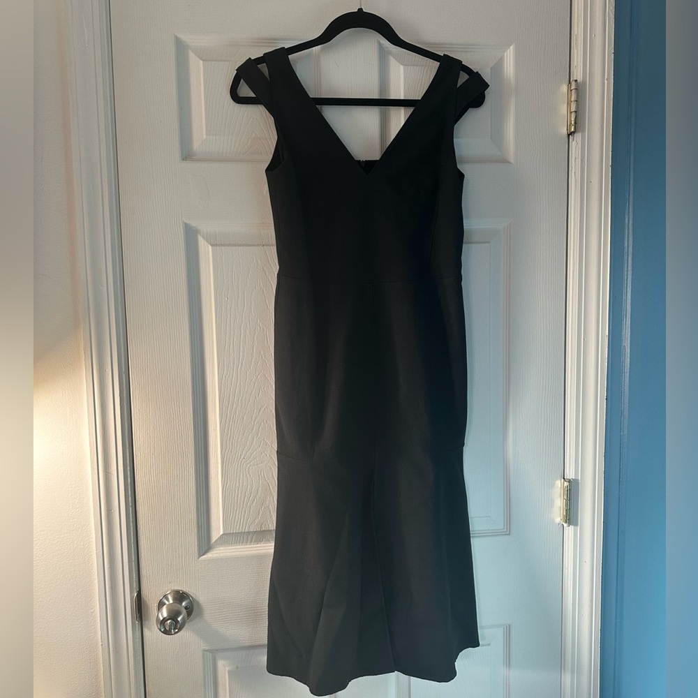 Akris Sleeveless V-Neck Dress